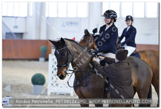 A kép az eredeti csökkentett reprezentációja