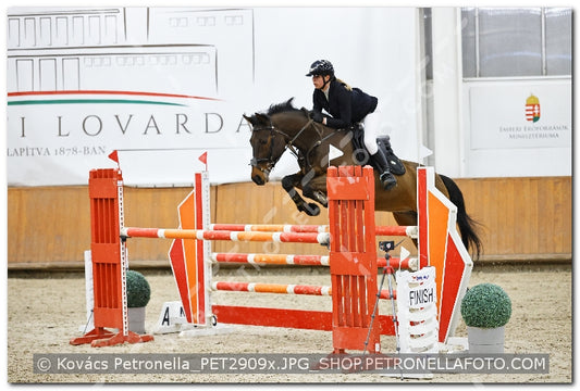 A kép az eredeti csökkentett reprezentációja