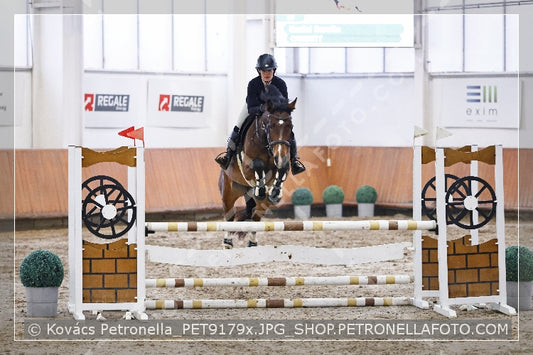 A kép az eredeti csökkentett reprezentációja