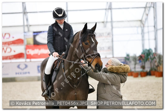 A kép az eredeti csökkentett reprezentációja