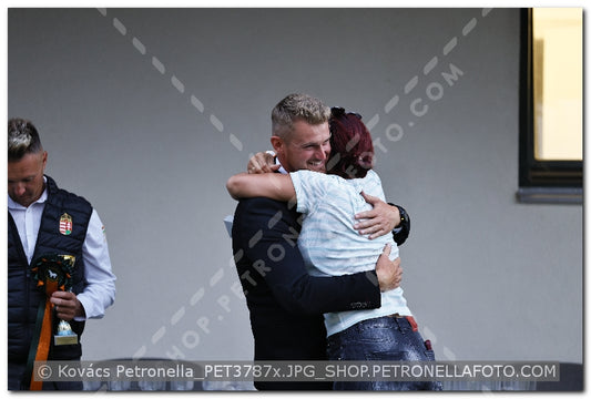 A kép az eredeti csökkentett reprezentációja