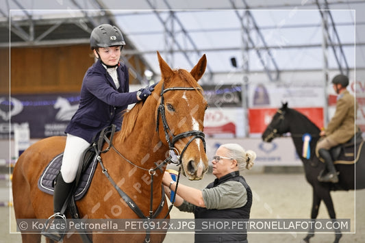 A kép az eredeti csökkentett reprezentációja