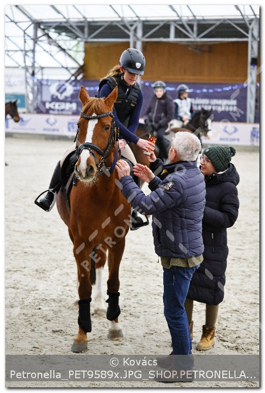 A kép az eredeti csökkentett reprezentációja