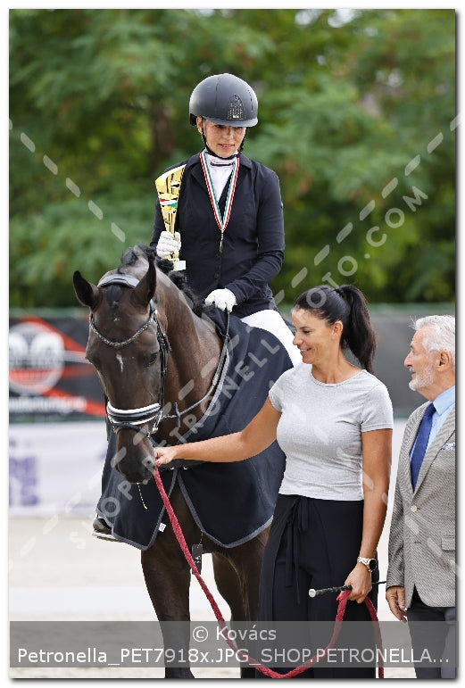 A kép az eredeti csökkentett reprezentációja