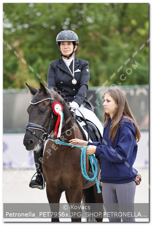 A kép az eredeti csökkentett reprezentációja