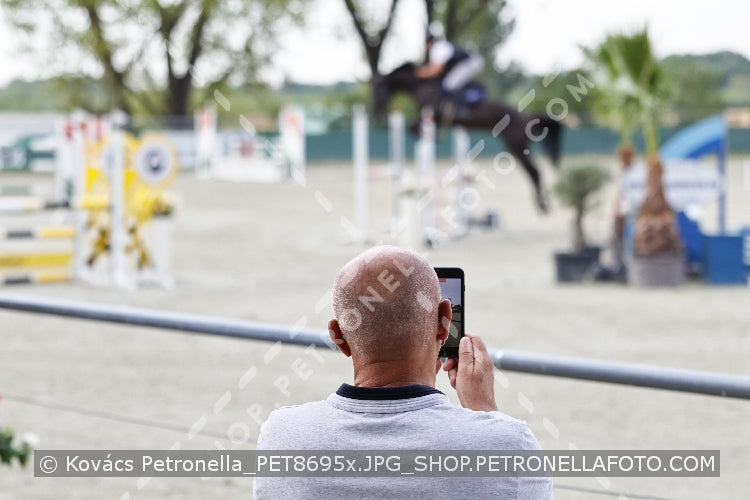 A kép az eredeti csökkentett reprezentációja
