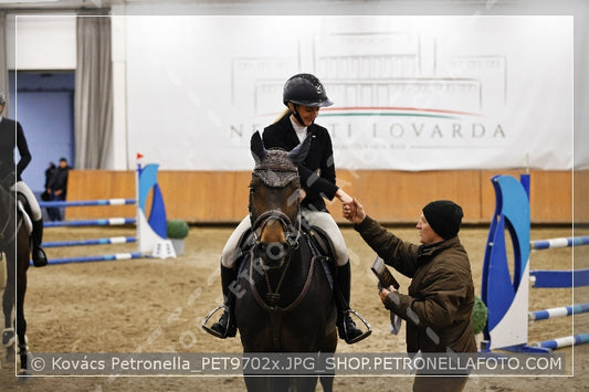 A kép az eredeti csökkentett reprezentációja