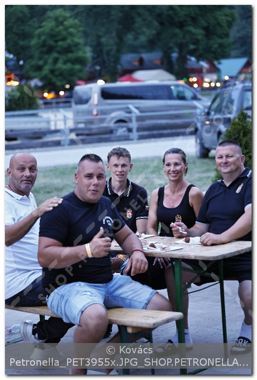 A kép az eredeti csökkentett reprezentációja