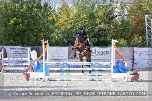 A kép az eredeti csökkentett reprezentációja