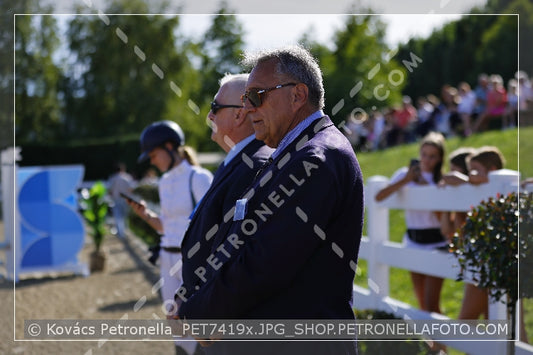 A kép az eredeti csökkentett reprezentációja
