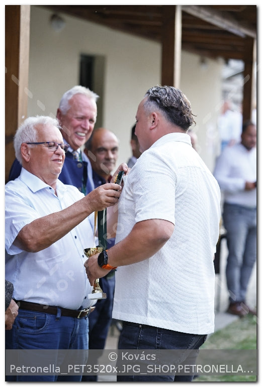 A kép az eredeti csökkentett reprezentációja