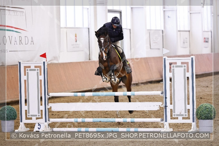 A kép az eredeti csökkentett reprezentációja