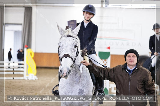 A kép az eredeti csökkentett reprezentációja