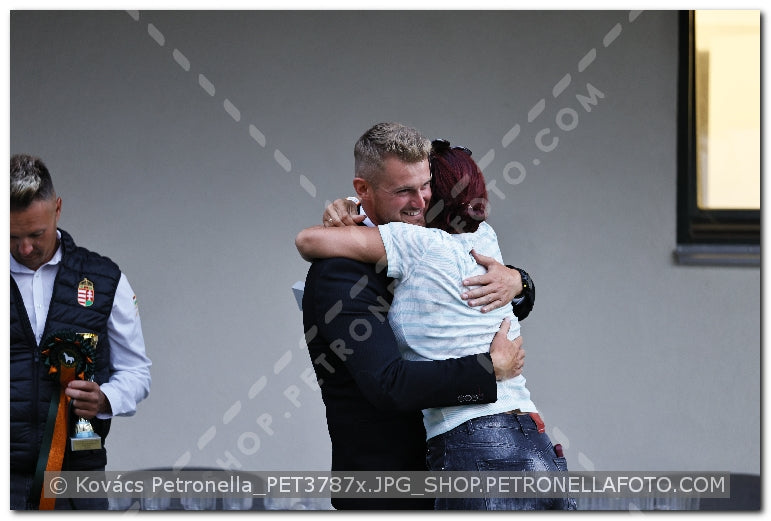 A kép az eredeti csökkentett reprezentációja