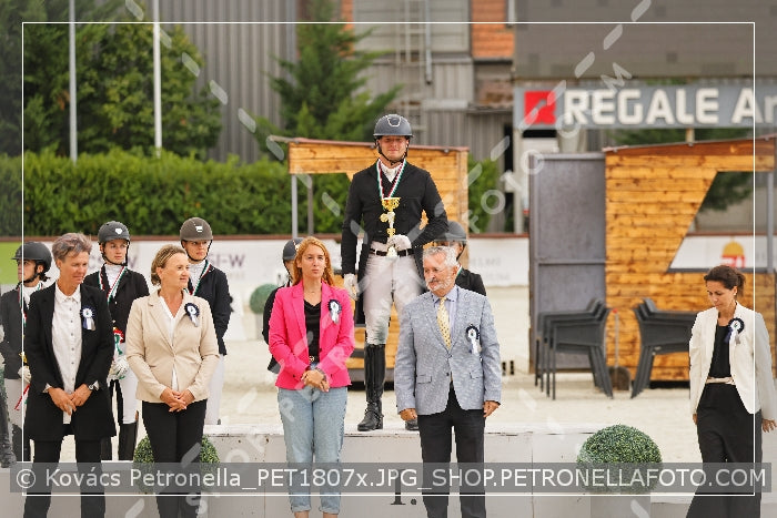 A kép az eredeti csökkentett reprezentációja