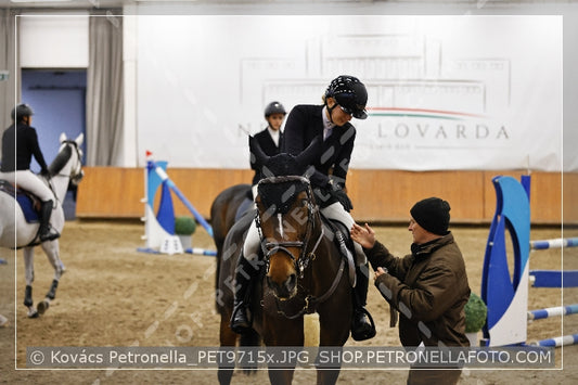 A kép az eredeti csökkentett reprezentációja