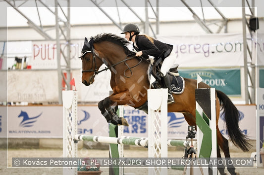 A kép az eredeti csökkentett reprezentációja