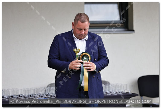 A kép az eredeti csökkentett reprezentációja