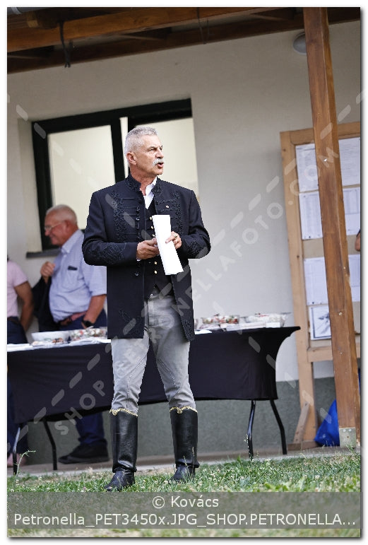 A kép az eredeti csökkentett reprezentációja
