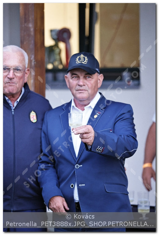 A kép az eredeti csökkentett reprezentációja