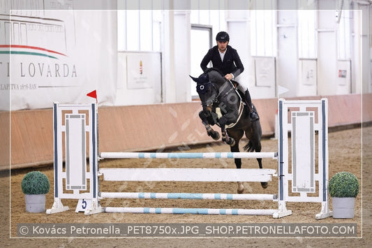 A kép az eredeti csökkentett reprezentációja