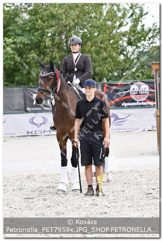 A kép az eredeti csökkentett reprezentációja