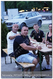 A kép az eredeti csökkentett reprezentációja
